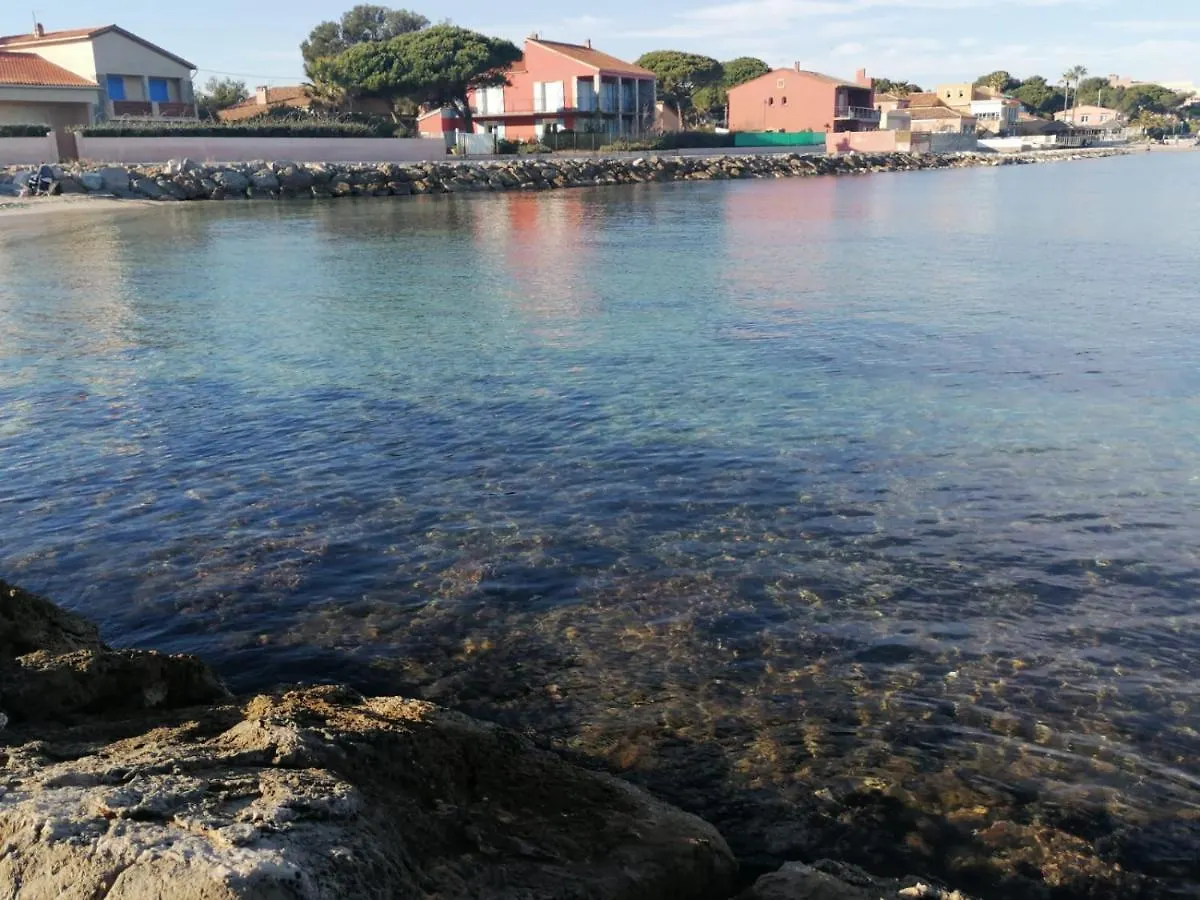 Beautiful Renovated Studio With View- Old Hyères