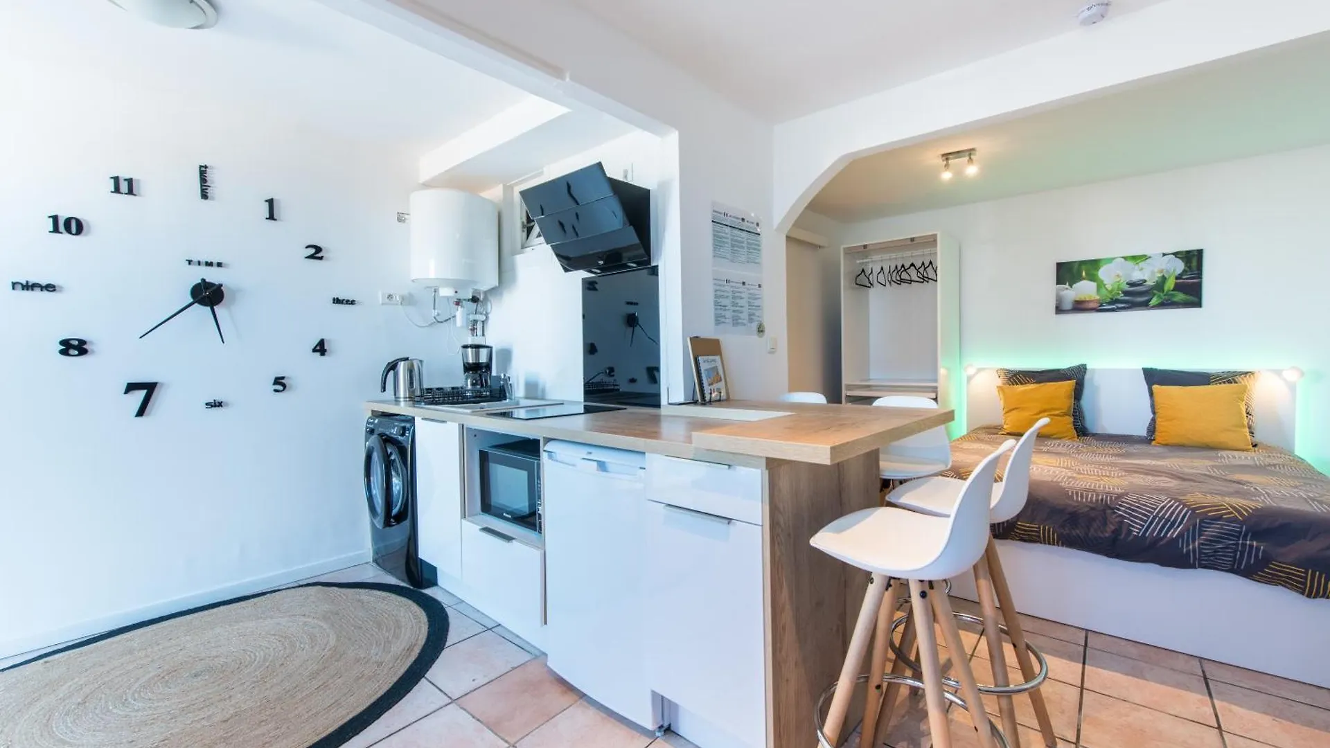 Apartmán Beautiful Renovated Studio With View- Old Hyères